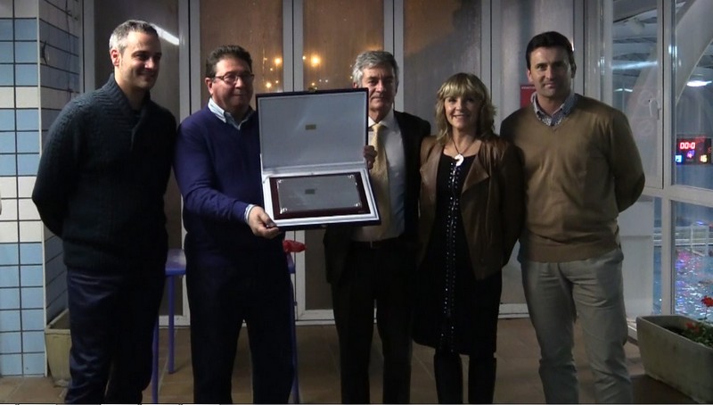 El Presidente de la Federaci&oacute;n Espa&ntilde;ola reconoce los 75 a&ntilde;os de trabajo de la Federaci&oacute;n Navarra